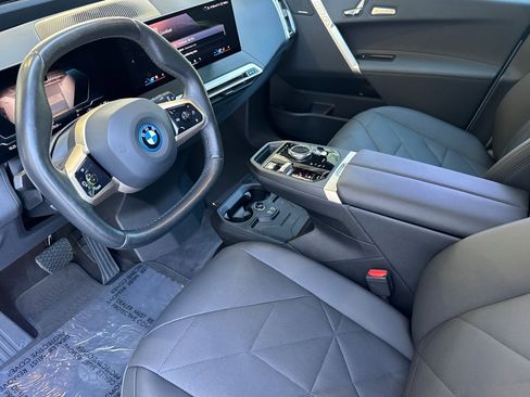 Used 2024 BMW iX xDrive50 w/ Sport Package AWD/4WD image 11