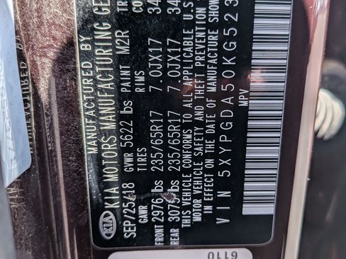 Used 2019 Kia Sorento AWD V6 image 32