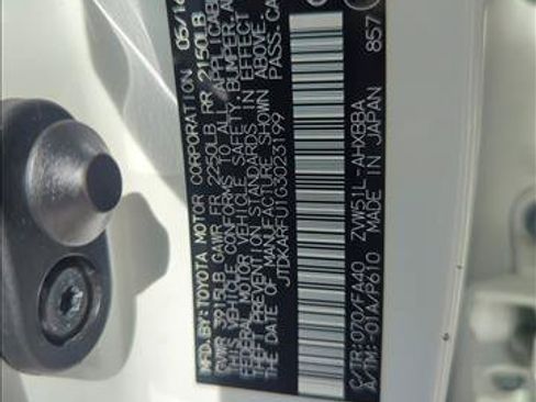 Certified 2016 Toyota Prius Two FWD image 22
