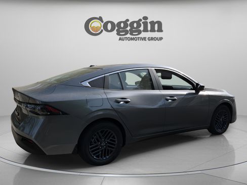 New 2026 Nissan Sentra SV w/ Floor Mat Package FWD image 3