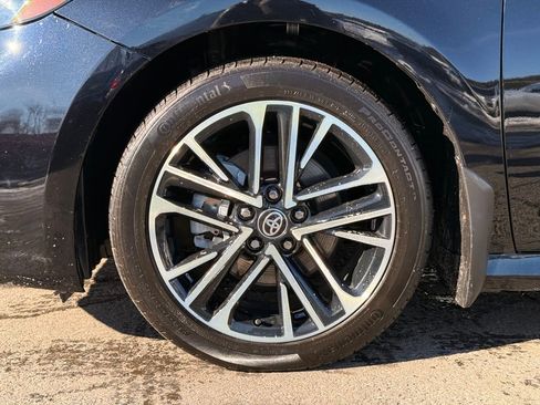Used 2025 Toyota Camry XLE AWD/4WD image 10