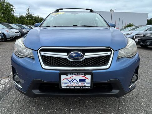 Used 2017 Subaru Crosstrek 2.0i Premium AWD/4WD image 2
