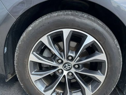 Used 2016 Toyota Avalon XLE Premium w/ Protection Package FWD image 12