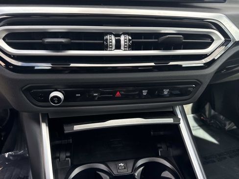 Used 2024 BMW 330i Sedan image 24