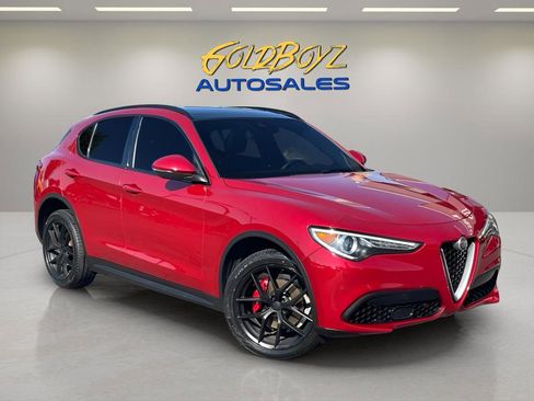 Used 2018 Alfa Romeo Stelvio Ti Sport image 1