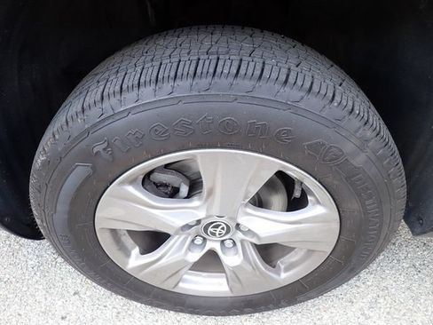 Certified 2024 Toyota RAV4 XLE AWD/4WD image 9