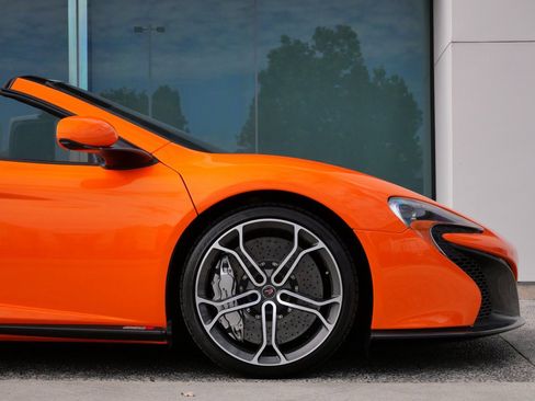 Used 2015 McLaren 650S Spider image 7