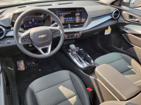 New 2026 Chevrolet Trax LT w/ Sunroof Package FWD image 26