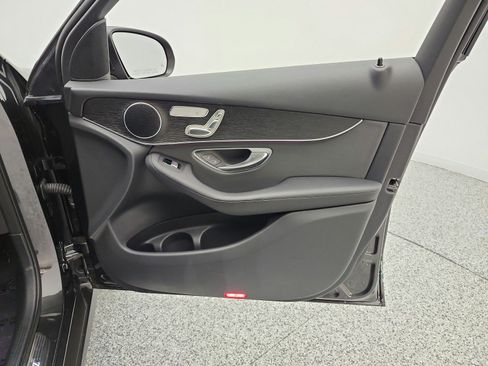 Used 2022 Mercedes-Benz GLC 300 image 18