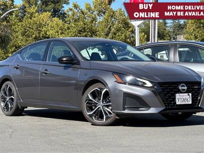 Used 2023 Nissan Altima 2.5 SR