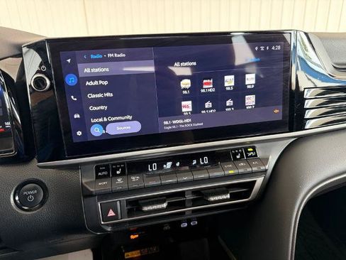 Used 2025 Toyota Camry XSE FWD image 4