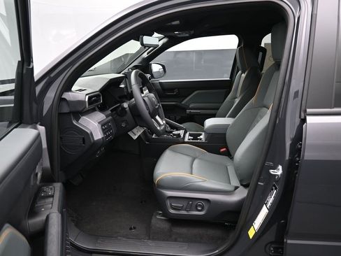 New 2026 Toyota 4Runner Trailhunter image 9