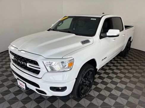 Used 2022 RAM 1500 Big Horn AWD/4WD image 3