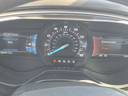Used 2019 Ford Fusion SE AWD/4WD image 28