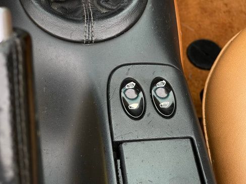 Used 2000 Porsche Boxster image 21