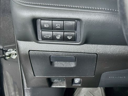 Used 2021 Toyota Highlander Limited AWD/4WD image 17