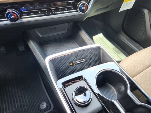 New 2026 Chevrolet Equinox ACTIV w/ Convenience Package III image 16