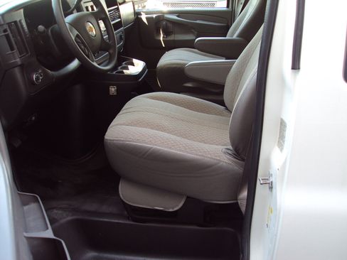 Used 2014 Chevrolet Express 1500 LS image 16