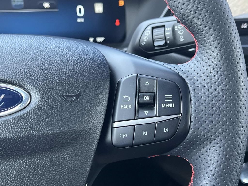 Used 2023 Ford Escape ST-Line Select AWD/4WD image 21