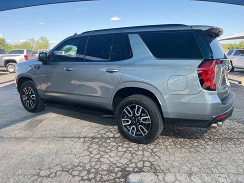 Used 2024 GMC Yukon AT4 w/ Technology Package AWD/4WD image 7