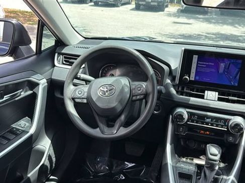 Used 2025 Toyota RAV4 XLE FWD image 12