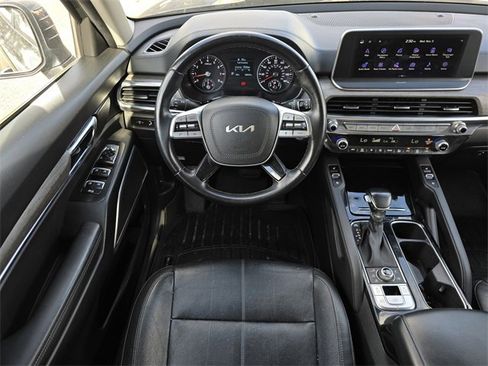 Certified 2022 Kia Telluride EX w/ EX Premium Package image 23