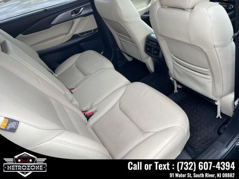 Used 2018 MAZDA CX-9 Touring w/ Touring Premium Package image 24