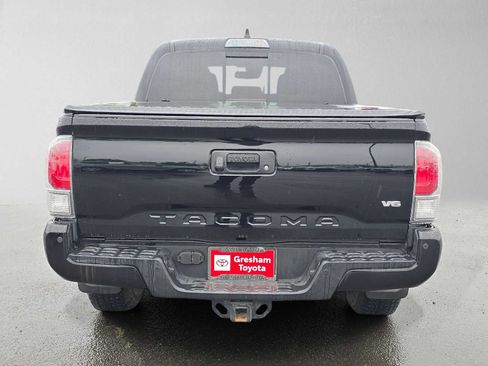 Used 2022 Toyota Tacoma TRD Off-Road w/ Technology Package AWD/4WD image 4