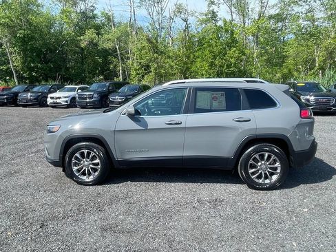 Used 2020 Jeep Cherokee Latitude Plus w/ Cold Weather Group AWD/4WD image 9