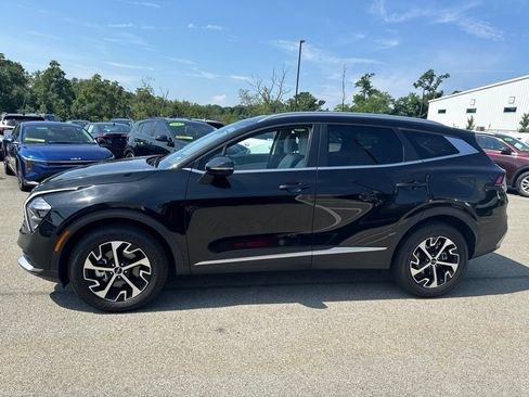 Certified 2023 Kia Sportage EX AWD/4WD image 4