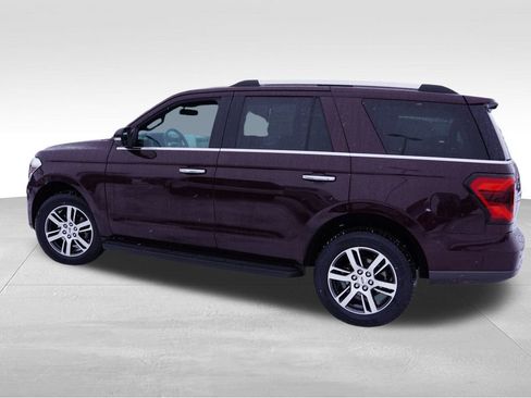 Certified 2024 Ford Expedition Limited image 9