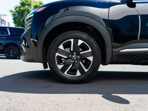 New 2026 Nissan Kicks SV AWD/4WD image 7