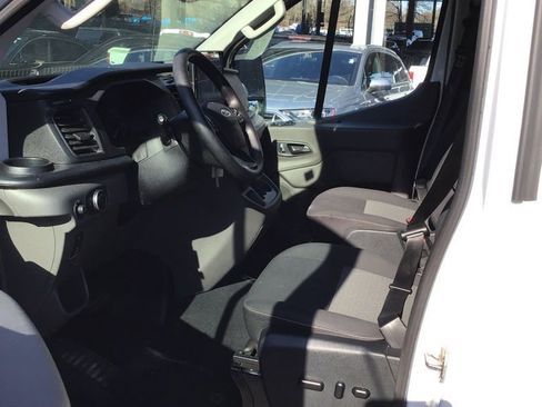 Used 2023 Ford Transit 350 XLT image 8