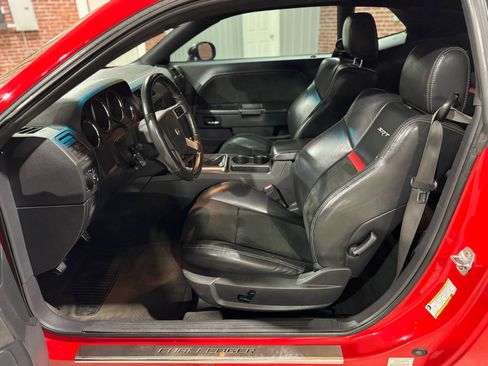 Used 2009 Dodge Challenger SRT8 w/ SRT Option Group II image 30