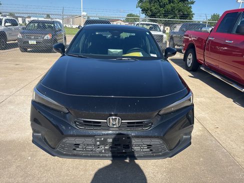 Used 2023 Honda Civic Sport image 3