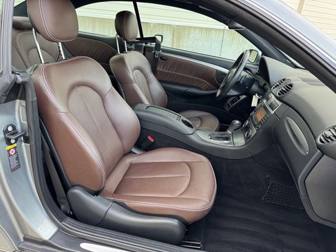 Used 2009 Mercedes-Benz CLK 350 Coupe image 26