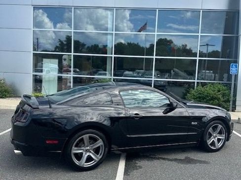 Used 2013 Ford Mustang GT Premium w/ Electronics Pkg RWD image 4