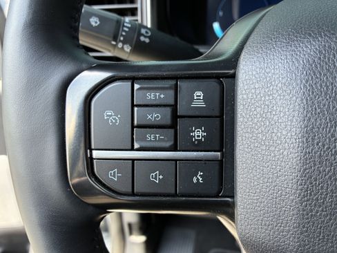 Used 2026 Ford F250 Platinum AWD/4WD image 29