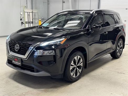 Used 2021 Nissan Rogue SV w/ Premium Package AWD/4WD image 3