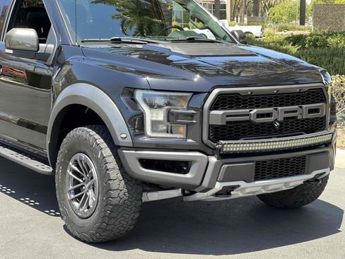 Used 2019 Ford F150 Raptor w/ Equipment Group 802A Luxury AWD/4WD image 55