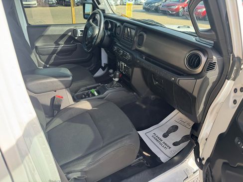 Used 2021 Jeep Wrangler Unlimited Sport w/ Technology Group image 12
