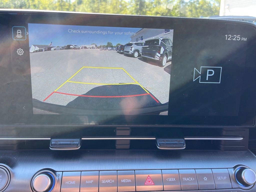 Used 2025 Hyundai Kona SEL AWD/4WD image 10