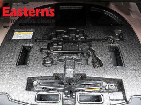 Used 2021 Toyota Camry SE w/ Cold Weather Package image 21