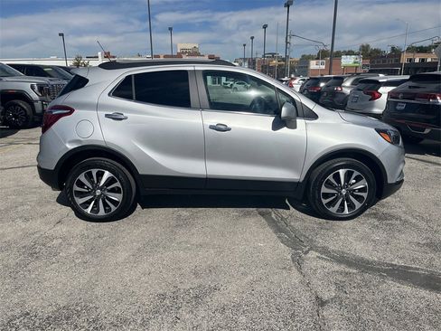 Used 2021 Buick Encore Preferred w/ Safety Package image 8