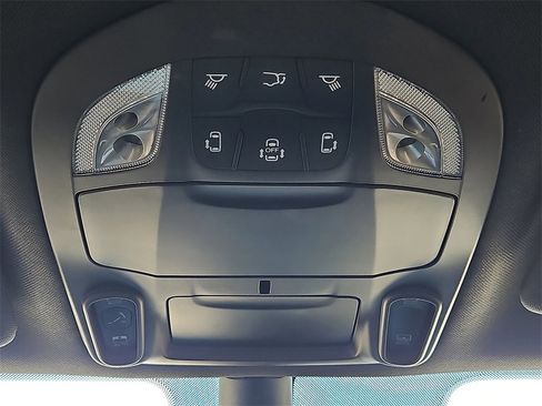 Certified 2024 Chrysler Pacifica Limited w/ S Appearance Package image 28