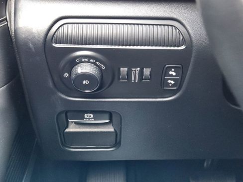 Used 2022 Jeep Grand Wagoneer Series II AWD/4WD image 19