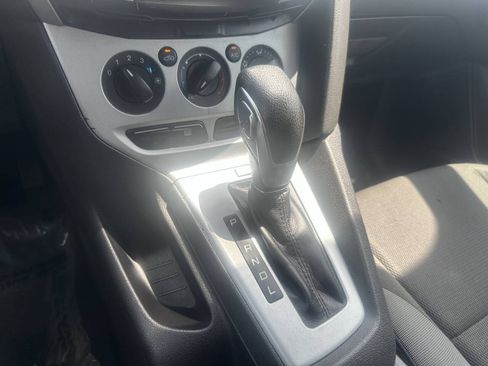 Used 2012 Ford Focus SE FWD image 12