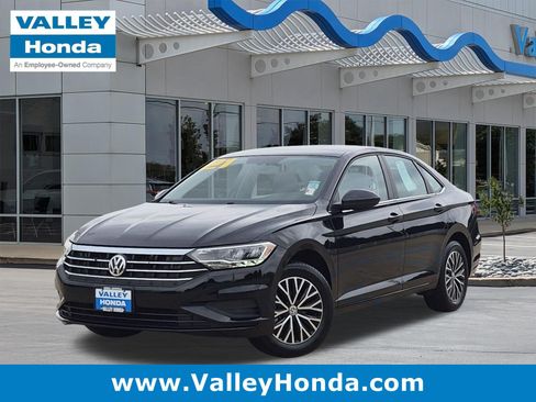 Used 2021 Volkswagen Jetta SE FWD image 1