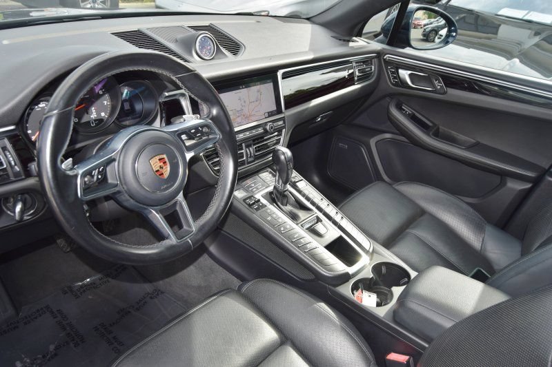 Used 2019 Porsche Macan AWD/4WD image 26