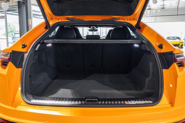 Used 2022 Lamborghini Urus AWD/4WD image 34